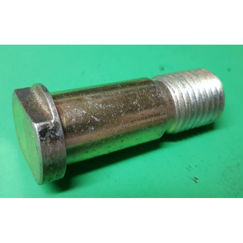 Болт стійки плуга права різь М30х84 Kverneland KK071275